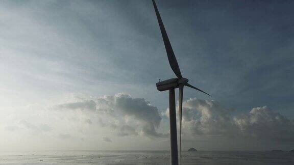 海边的风力涡轮机