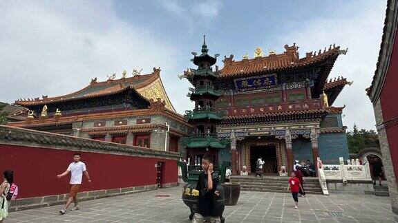 中国呼和浩特大昭寺的延时摄影