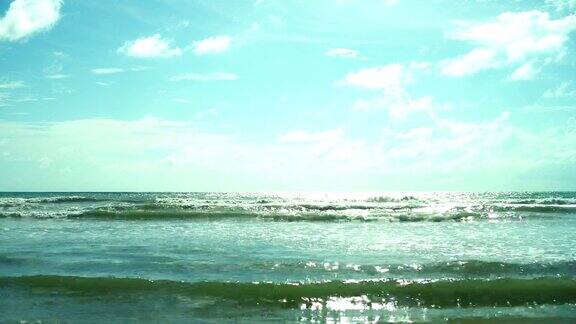 美丽的夏季热带海滩蓝天