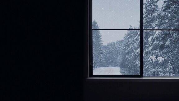 一扇俯瞰冬季森林的木窗的剪影美丽的冬季景观与飘落的雪