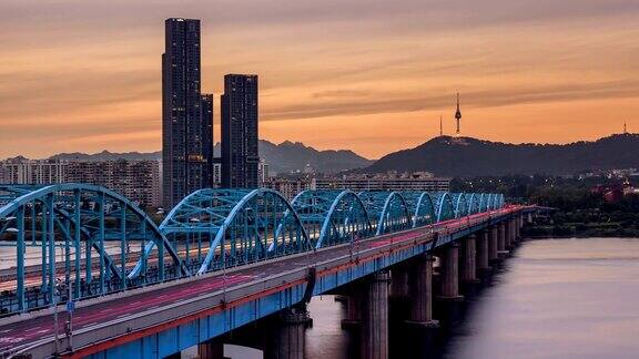 韩国首尔东点桥和汉江上汉城城市的4K时间流逝