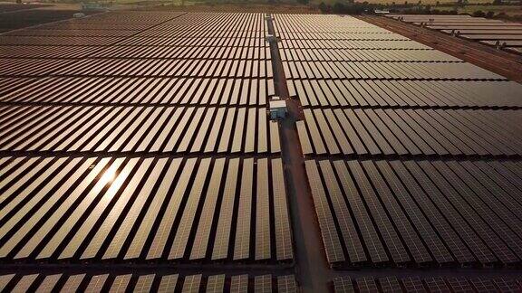 太阳能电池板的航拍替代能源
