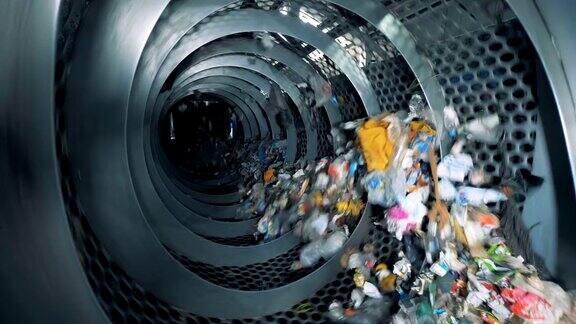 垃圾在工业回收机内旋转废物回收设备