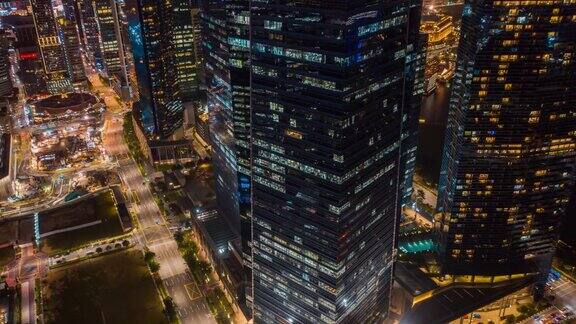 鸟瞰新加坡市区商务中心的办公城市建筑外观、交通道路和交通