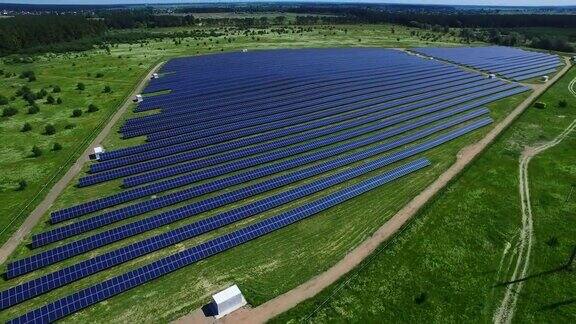 工业太阳能农场生产清洁的太阳能再生能源