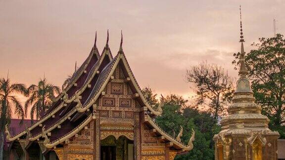 泰国清迈寺佛寺白天到晚上的延时