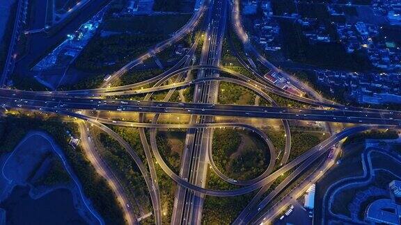 上海高速公路夜间实时鸟瞰图