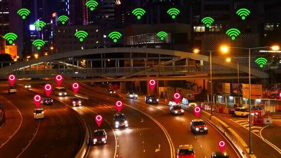 谷歌地图和wifi符号出现在首都街道上使用GPS应用地图的车辆上