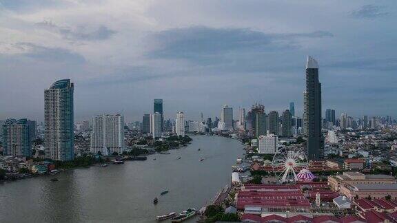 4K时间流逝曼谷城市景观河岸与湄南河在日出时间与白天到晚上