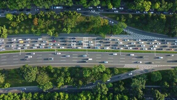 无人机鸟瞰深圳繁忙的道路