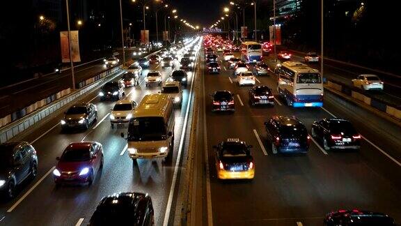 北京高峰时段拥挤的交通状况