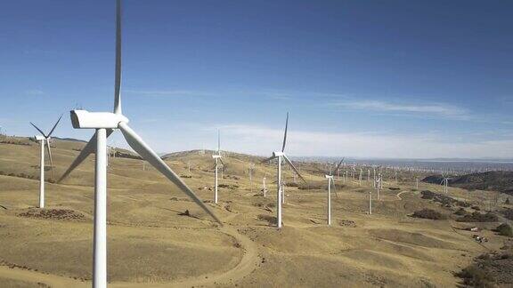 蒂哈查比山口斜坡上的风力涡轮机莫哈韦加利福尼亚州