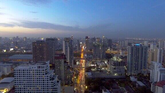 曼谷首都城市鸟瞰图在黄昏