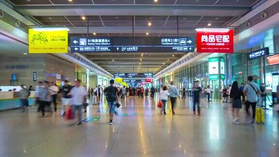 武汉市火车站拥挤的大厅全景4k时间流逝中国