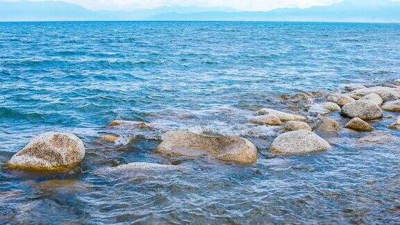 新疆塞勒姆湖自然风光