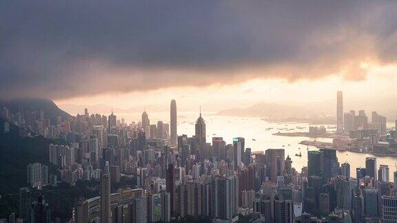 全景鸟瞰图的时间间隔香港城市景观景观日落famaus旅游胜地维多利亚山顶在香港中部
