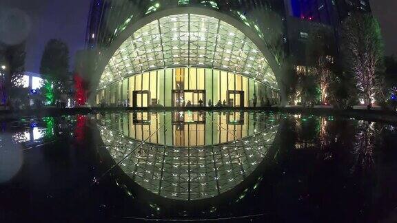 深圳城市夜间照明著名塔入口喷泉全景4k时间跨度中国