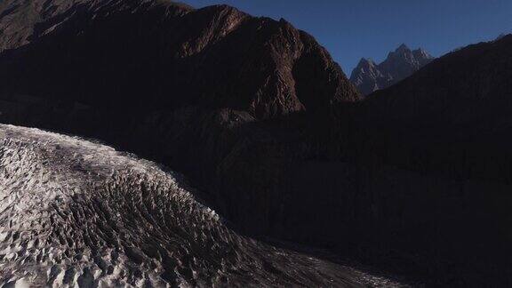 帕苏冰川鸟瞰图罕萨山谷喜马拉雅山巴基斯坦