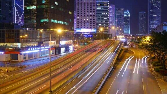 夜间的交通延时和香港摩天大楼景观