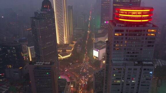 雨暮南京市区交通街道道路航拍全景4k中国