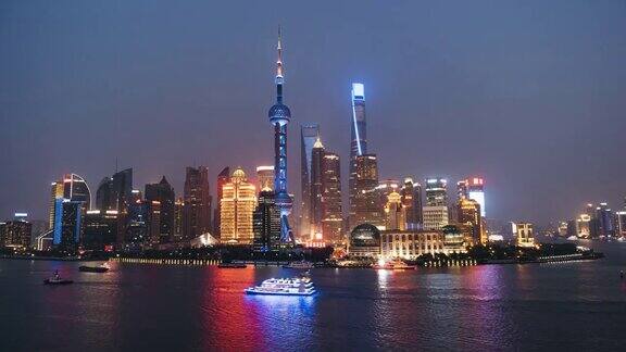 上海市中心白天到晚上过渡上海中国