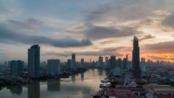 4K时间流逝曼谷城市景观河岸与湄南河在日出时间与白天到晚上