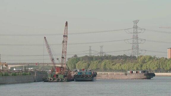 船在北京杭州大运河航行江苏乌镇中国