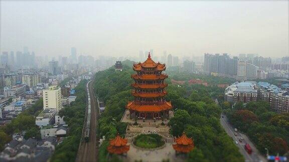 白天武汉城市景观黄鹤寺交通道路空中全景4k倾斜转移中国