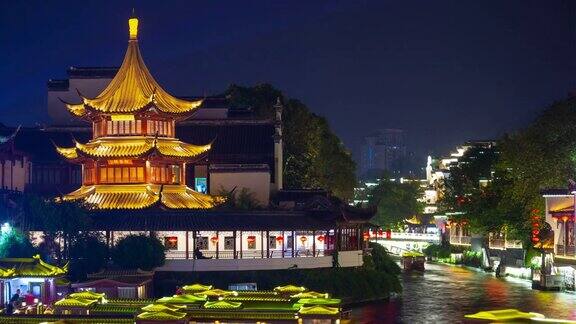 夜景照亮了著名的南京古城滨江交通宝塔全景时光流逝了4k中国