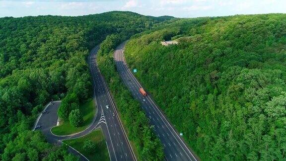 新泽西州克里斯托弗·哥伦布高速公路的空中风景特拉华水峡附近