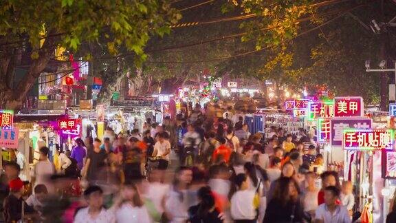 武汉行人拥挤的街道4k