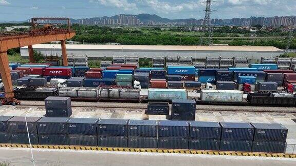 集装箱使铁路运输更有效率