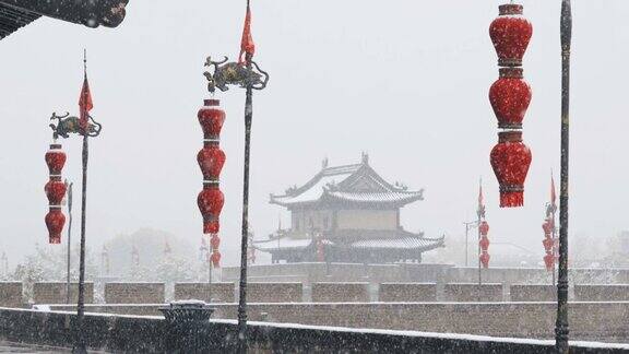 西安古城墙在雪中中国