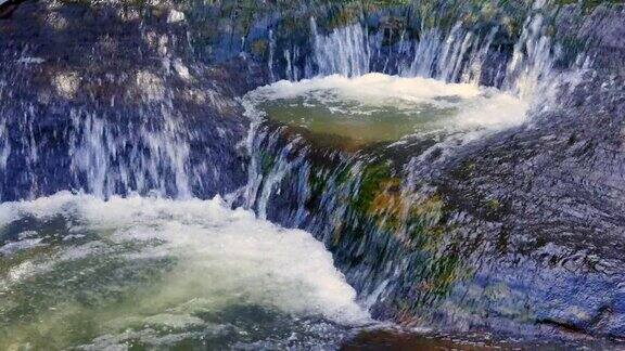 泰国东北部的小瀑布