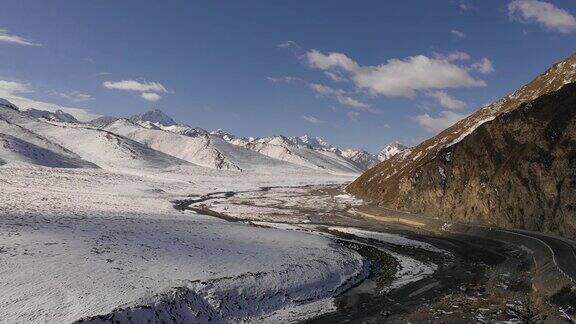 雪山独库公路新疆中国