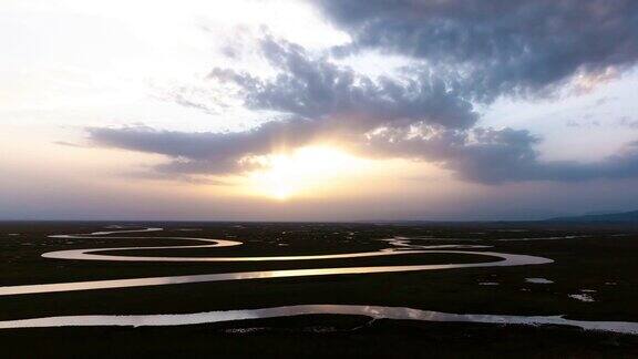 美丽的中国新疆巴音布鲁克草原