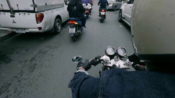 从骑摩托车的角度看
