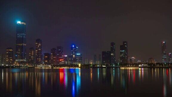 夜光照亮了深圳城市景观著名的人才园湖畔全景4k时间跨度的中国