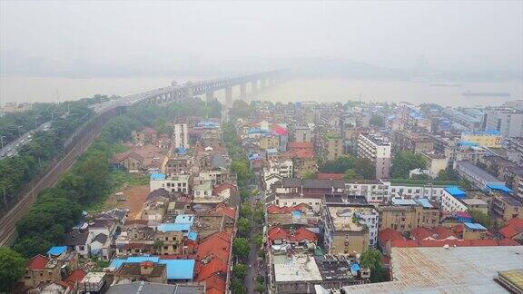 中国白天时间武汉市交通长江大桥生活街区空中俯瞰4k