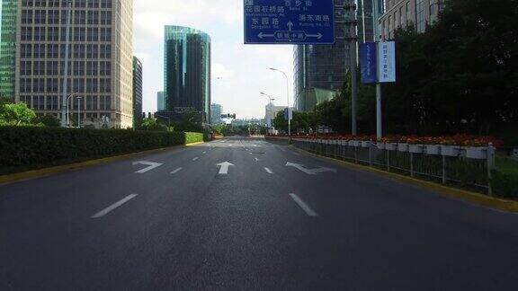 实时驾驶汽车在陆家嘴金融区中国上海