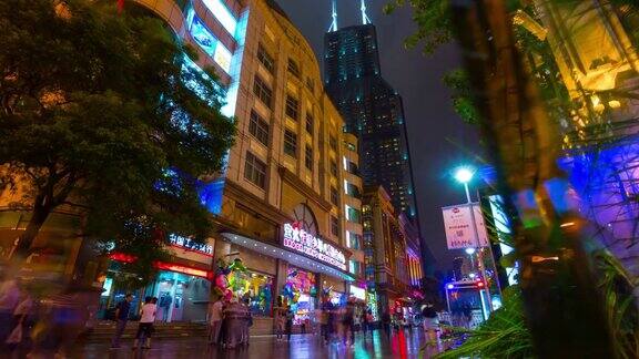 夜上海南京路行人拥挤的全景4k时间跨度的中国