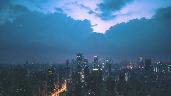 中国上海从黑夜到白天的时光流逝
