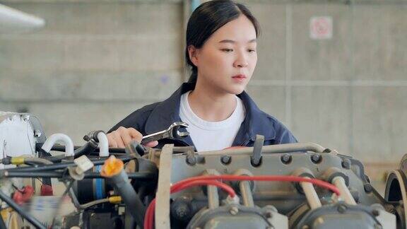 领导亚洲少女发展工程师工程维修机库飞机女性在STEM技术科学创新领导力赋权专业知识导师技术人员教育人成功教育主题