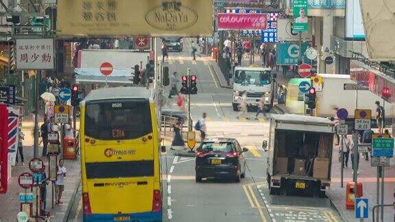 交通巴士站旺角及行人过街十字路口人潮涌动行人正步行街市街