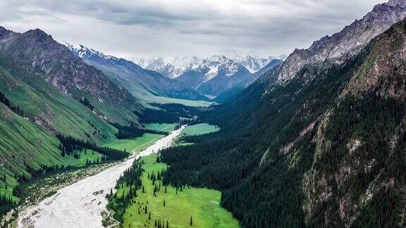 航拍新疆山河自然景观
