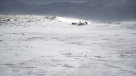 暴风雪和暴风雪飘雪