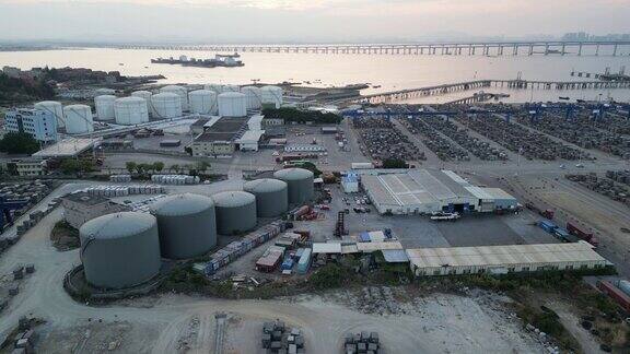 海港原油商业码头鸟瞰图