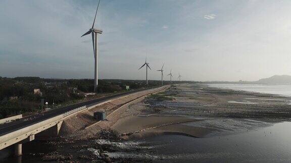 海边的风力涡轮机