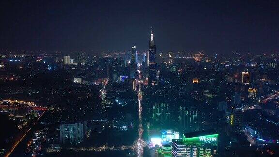 南京市夜景时间湖滨墙公园市中心塔交通街道航拍全景4k中国