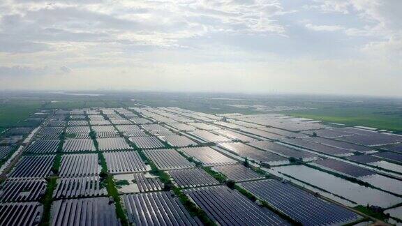 水上太阳能农场的航拍